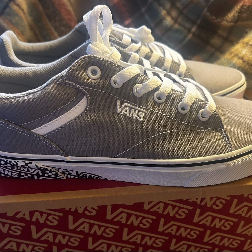 NWOT men’s vans size 11 
Box not included